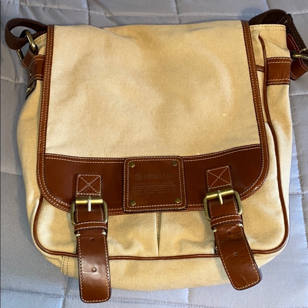 FOSSIL LARGE CANVAS CROSSBODY